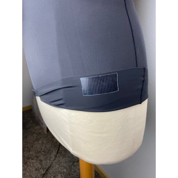 New Maidenform Compression Smoothing Camisole Garment, Sz M(Fits like Sm) - Picture 4 of 5